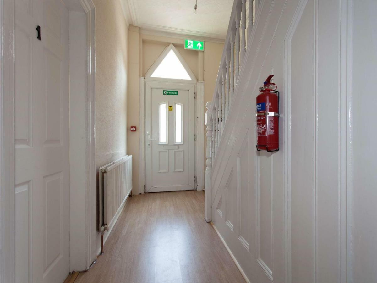 Crew Rooms Anfield Liverpool Exterior foto